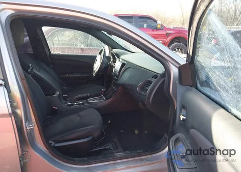 2013 Chrysler 200 Touring из США, поврежденный, VIN 1C3CCBBB0DN567756